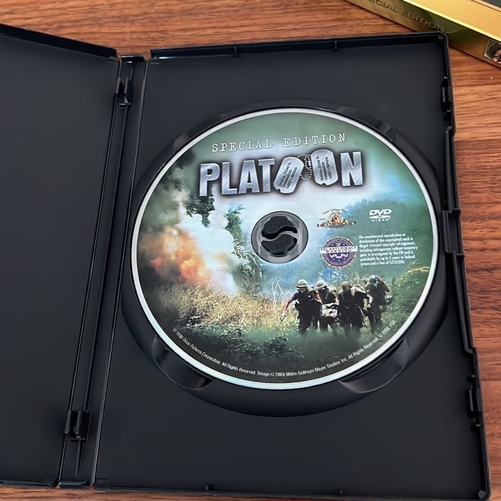 Platoon - Special Edition DVD - Like New - Picture 5 of 5